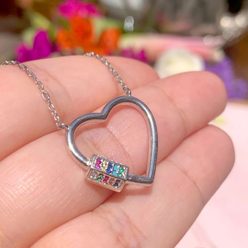 Colar nano turquesa zirconia azul escuro zirconia verde coração 42cm