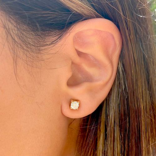 Brinco zirconia branca ponto de luz 5mm