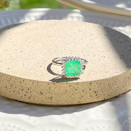 Anel fusion esmeralda zirconia branca retangulo bordado aro20