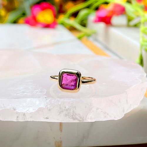 Anel Fusion Ametista Quadrado Banho de Ouro 18K aro 23 (promoção 50%)