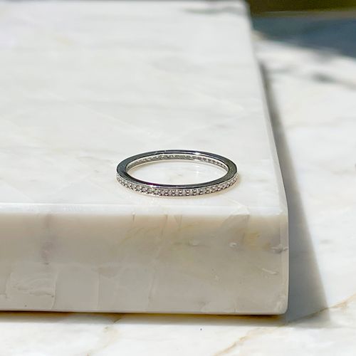 Anel zirconia branca quadradinhos trilho aro 22