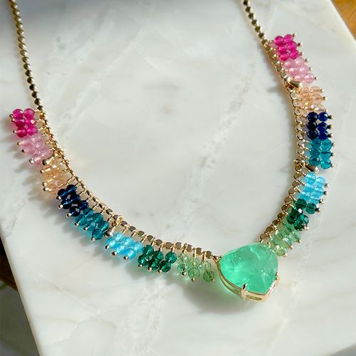Colar Fusion Esmeralda Colombiana Coração Franja Cravação em Garras Banho de Ouro 18K 45cm