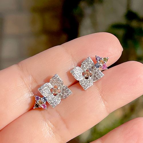 Brinco cristal ametista cristal turmalina rosa cristal topazio azul florzinha cravada em garras