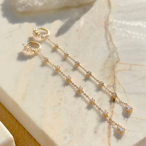 Brinco corrente zircônia branca banho de ouro 18k