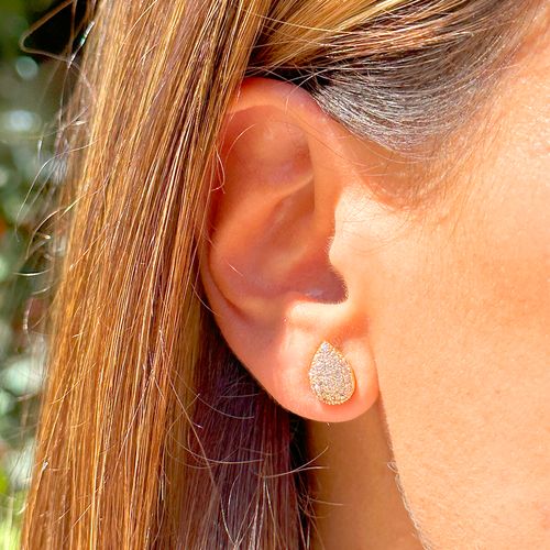 Brinco gota cravejada zircônia branca banho de ouro 18k nano gold