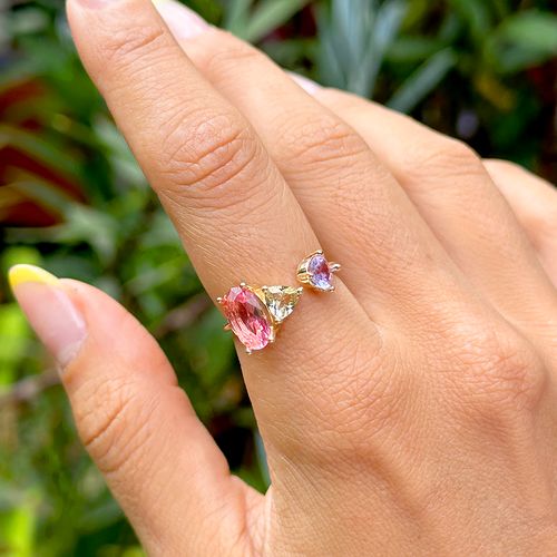 Anel formas cristal turmalina rosa banho de ouro 18k