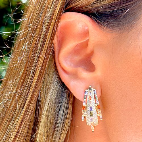 Brinco argola j cravejada cristal podange banho de ouro 18k