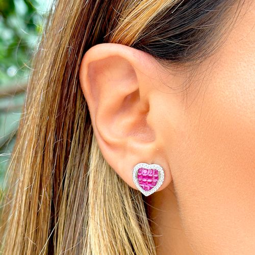Brinco coração mosaico cristal turmalina rosa cravação invisível banho de ródio branco