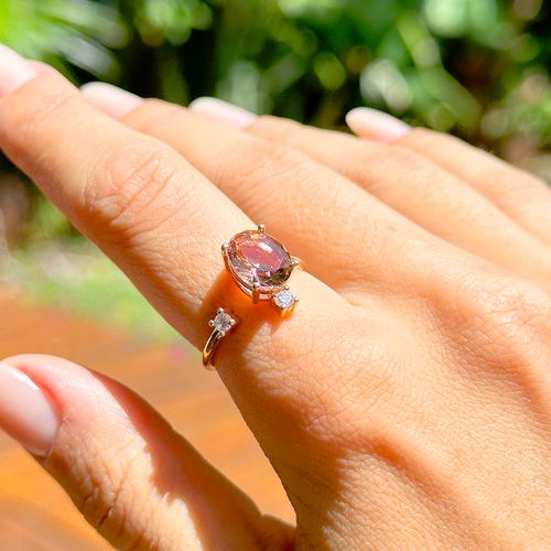 Anel aro aberto oval cristal rodolita banho de ouro 18k