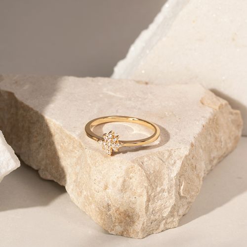Anel estrela pequena zircônia branca banho de ouro 18k