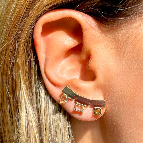 Brinco Ear Cuff Formas Cristal Rodolita, Cristal Morganita e Cristal Peridoto com Placas Lisas Banho de Ouro 18k