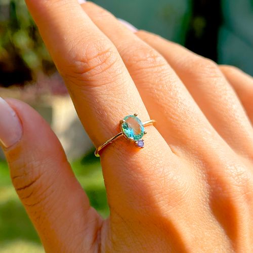 Anel Solitário de Cristal Paraíba e Zircônia Roxa - Banho de Ouro 18k