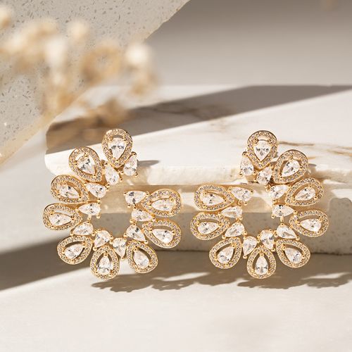 Brinco de Gotas Cravejado com Zircônias Brancas - Banho de Ouro 18k