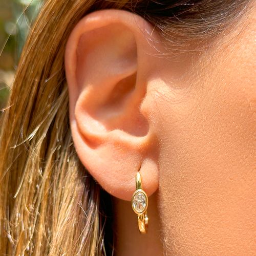 Brinco Argola Ovalada com Fecho Click e Zircônia Branca Oval 5x7 - Banho de Ouro 18k