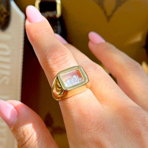 Anel Cápsula Quadrado Com Zircônias Brancas - Banho de Ouro 18k