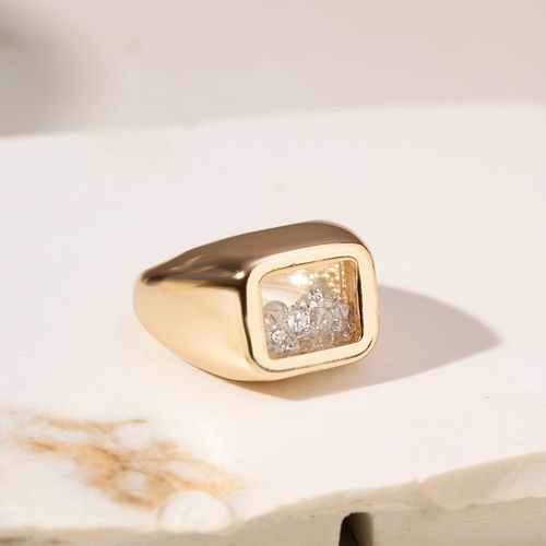 Anel Cápsula Quadrado Com Zircônias Brancas - Banho de Ouro 18k