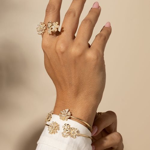 Anel Flores de Zircônias Brancas - Banho de Ouro 18k