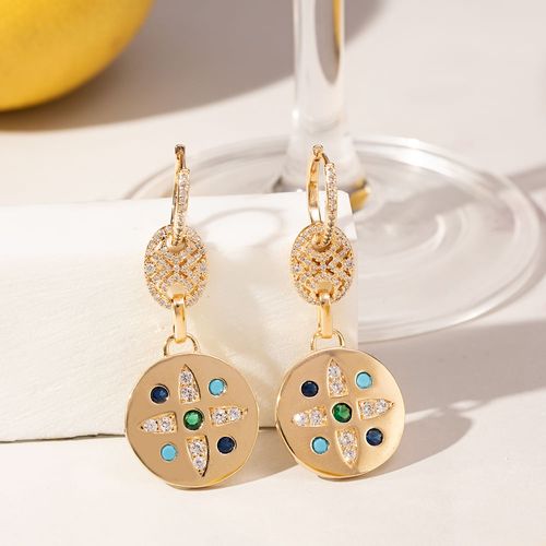 Brinco Argola Click Mandala de Estrela Com Nano Turquesa Cristal Safira Cristal Esmeralda e Zircônias Brancas - Banho de Ouro 18k