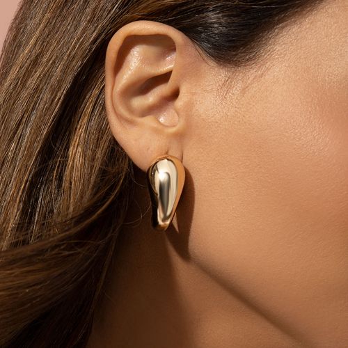 Brinco Vírgula Liso - Banho de Ouro 18k