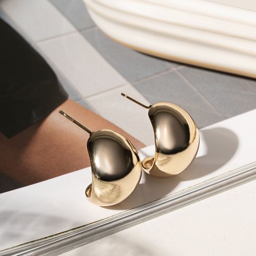 Brinco Liso Meia Lua - Banho de Ouro 18k