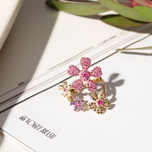 Anel Flores de Cristal Topázio Azul, Cristal Ametista, Cristal Turmalina Rosa e Zircônias Coloridas - Banho de Ouro 18k
