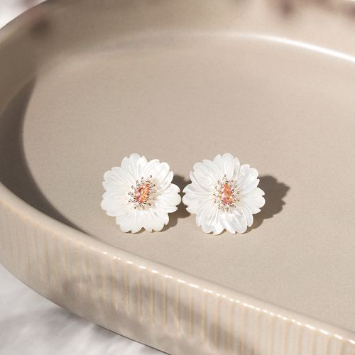 Brinco Flor Versátil 20mm de Madrepérola com Cristal Quartzo Rosa e Zircônias Brancas - Banho de Ouro 18k