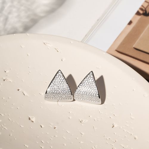 Brinco Triângulo Cravejado 16mm de Zircônias Brancas - Prata 925