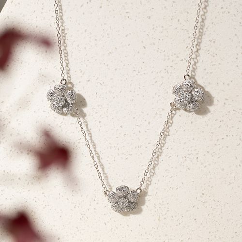 Colar Flores Cravejadas com Zircônias Brancas 45cm - Prata 925