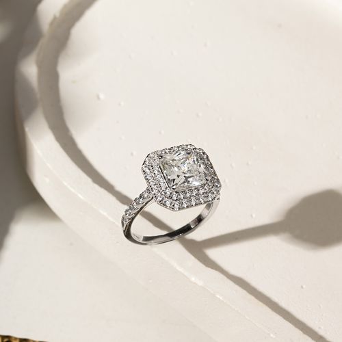 Anel Quadrado Cravejado com Zircônia Ice Cut Light Yellow e Zircônias Brancas - Prata 925
