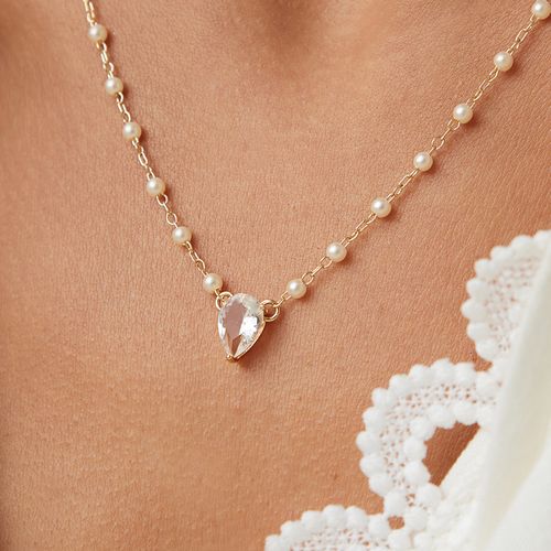 Colar Escapulário Nossa Senhora Aparecida e Gota com Pérolas Coreanas, Zircônias Azul Escuro e Zircônia Branca 65cm - Banho de Ouro 18k