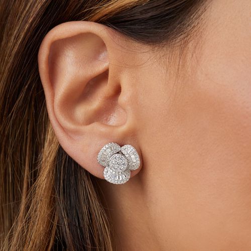 Brinco Flor de Baguetes com Zircônias Brancas - Prata 925