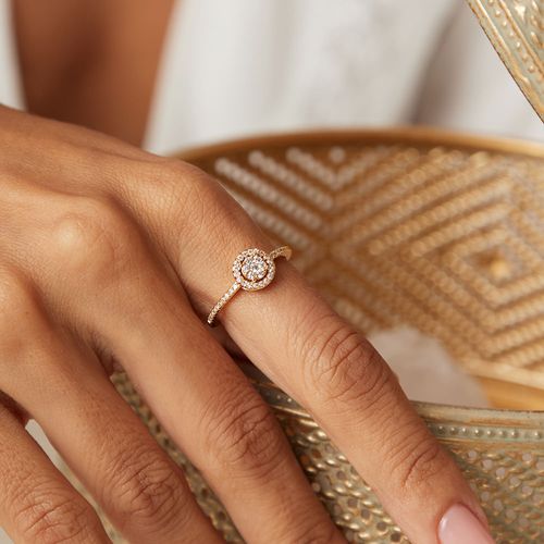 Anel Solitário Redondinho com Zircônias Brancas - Banho de Ouro 18k