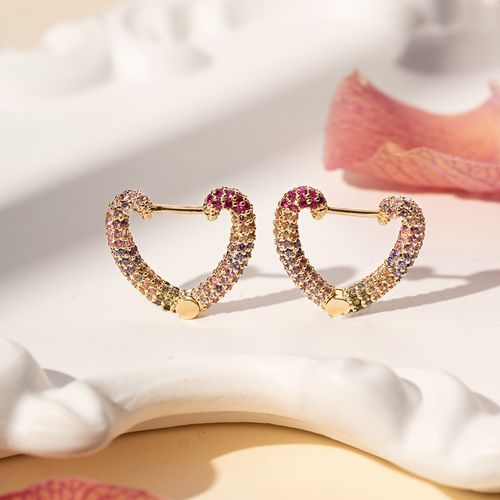 Brinco Argola Coração Vazado Inteira Cravejado com Zircônias Coloridas - Banho de Ouro 18k