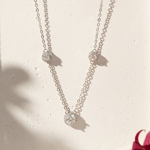 Colar Moissanite Lapidação Brilhante 5mm 0,5cT/50 Pontos 3mm 0,110ct/11 Pontos e Zircônias Brancas D - VVS1 50cm - Prata 925