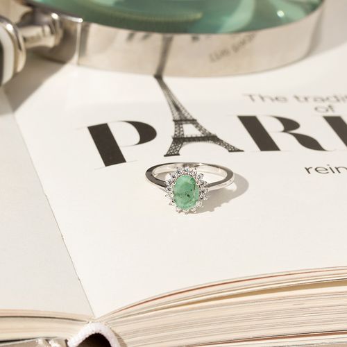 Anel Oval Esmeralda Natural 6x8mm Aprox. 1,1ct com Moissanites Melee de 1,5mm - D VVS1 - Prata 925