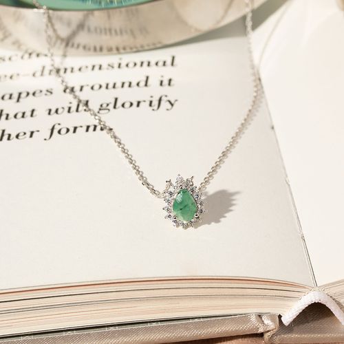 Colar Gota Esmeralda Natural 5x7mm Aprox. 0,65 ct com Moissanites Melee de 1,5mm - D VVS1 50cm - Prata 925