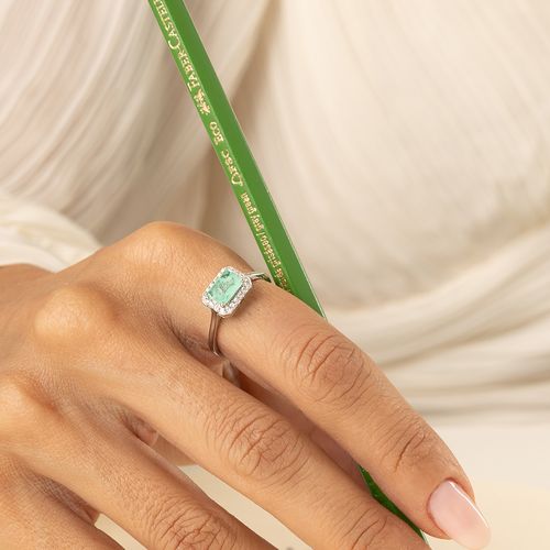 Anel Retângulo de Fusion Esmeralda Colombiana e Zircônias Brancas - Prata 925