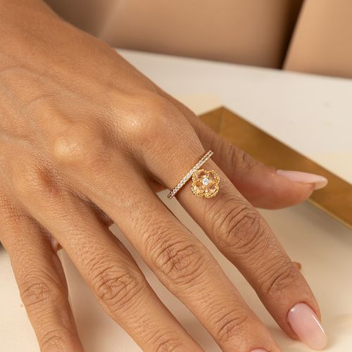 Anel Trevo com Cristal Rodolita e Zircônias Brancas - Banho de Ouro 18k