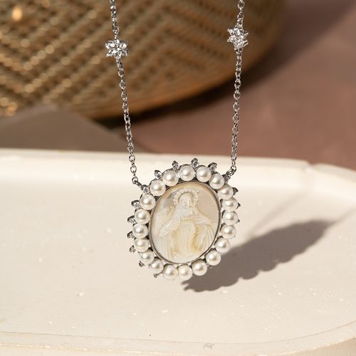 Colar Medalha de Nossa Senhora Das Graças com Pérolas Shell e Zircônias Brancas 50cm - Prata 925