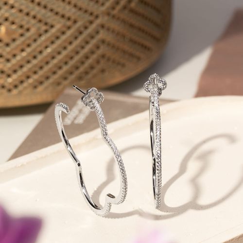 Brinco Argola Trevo com Zircônias Brancas - Prata 925