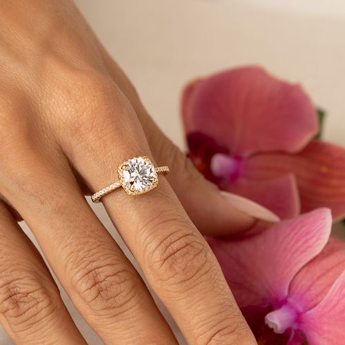 Anel Solitário Quadrado com Zircônias Premium Brancas - Banho de Ouro 18k