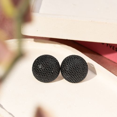 Brinco Redondo Cravejado com Zircônias Negras - Banho de Ródio Branco