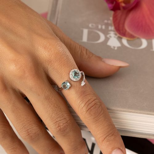 Anel Redondos com Cristal Topázio Sky Blue e Zircônias Brancas - Prata 925