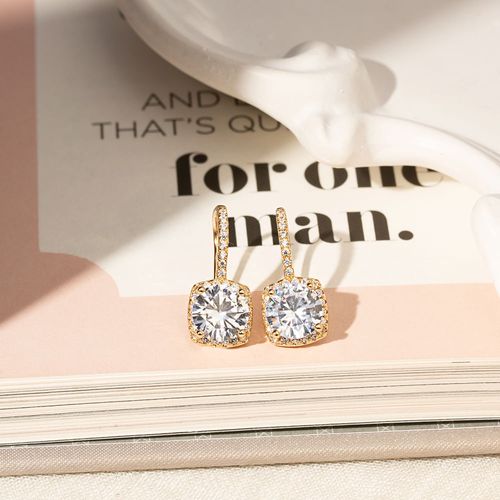 Brinco Quadrado com Gancho e Zircônias Premium Brancas - Banho de Ouro 18k