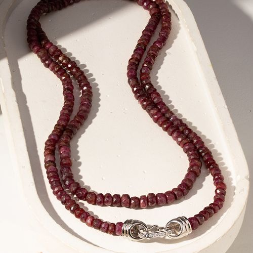 Colar Fio de Rubi Naturais com Fecho Berloque Cravejado de Zircônias Brancas 72cm - Prata 925