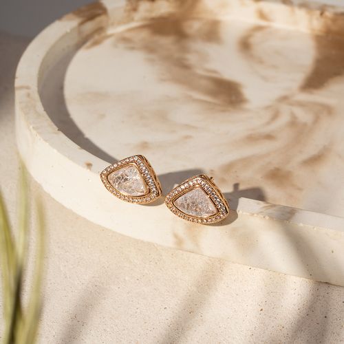 Brinco Triangular de Cristal Ice Rutilado nos Tons de Opala e Zircônias Brancas - Banho de Ouro 18k