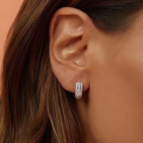 Brinco Argolinha Redondinho com Zircônias Brancas - Prata 925