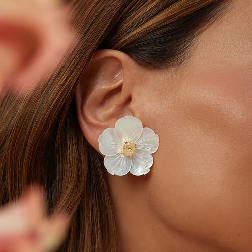 Brinco Flor Versátil com Madrepérola e Cristal Rutilado Âmbar - Banho de Ouro 18k
