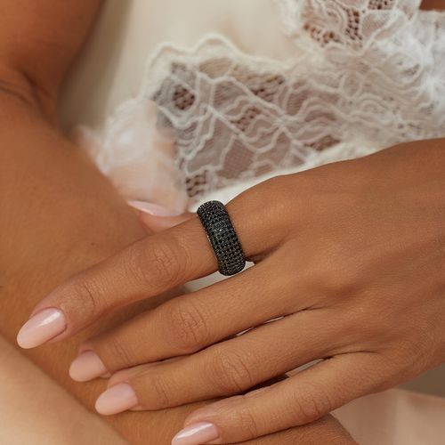 Anel Aliança 7 Linhas Cravejadas com Zircônias Negras - Banho de Ródio Branco