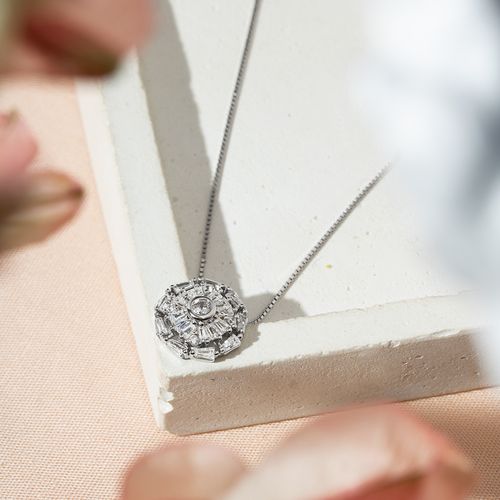 Colar Flor com Baguetes e Zircônias Brancas 50cm - Prata 925